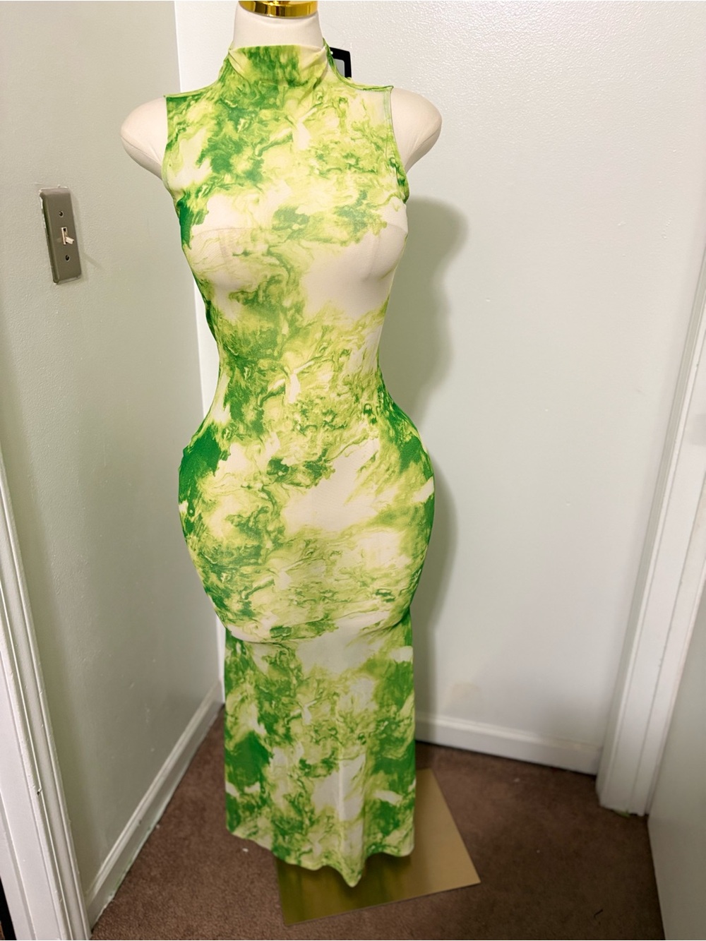 Fashion Nova Green Marble High Neck Sleeveless Maxi Dress - Picture 1 of 3
